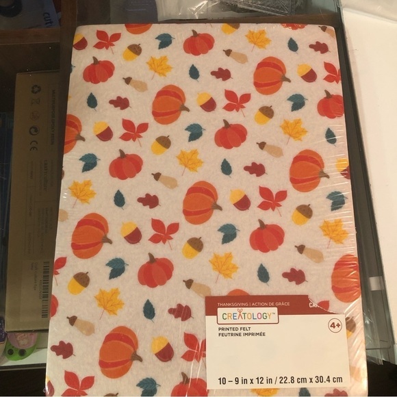 Creatology NEW Pumpkin Fall Thanksgiving Themed Felt paper 10 sheets - Picture 1 of 4